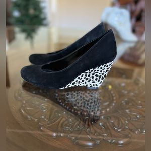 Franco Sarto size 7M suede leather upper heels.